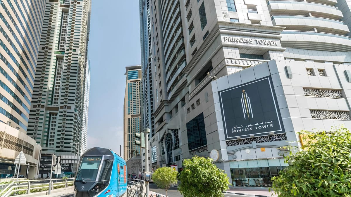 TAMEER HOLDINGS "Princess Tower" 3