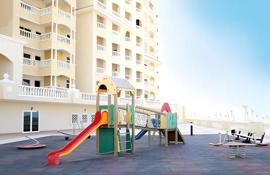 AL HAMRA "Royal Breeze Residences" 4
