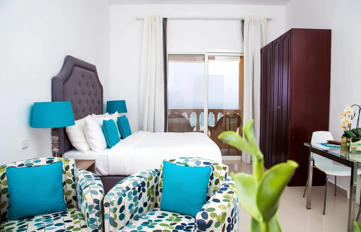 AL HAMRA "Royal Breeze Residences" 2